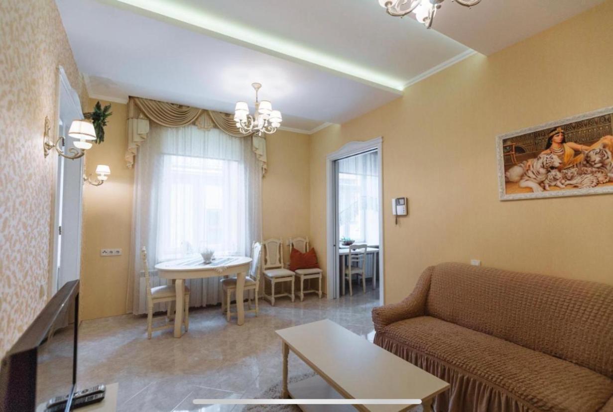 Central Lviv House المظهر الخارجي الصورة